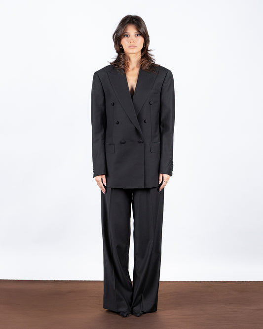 Dania Suit
